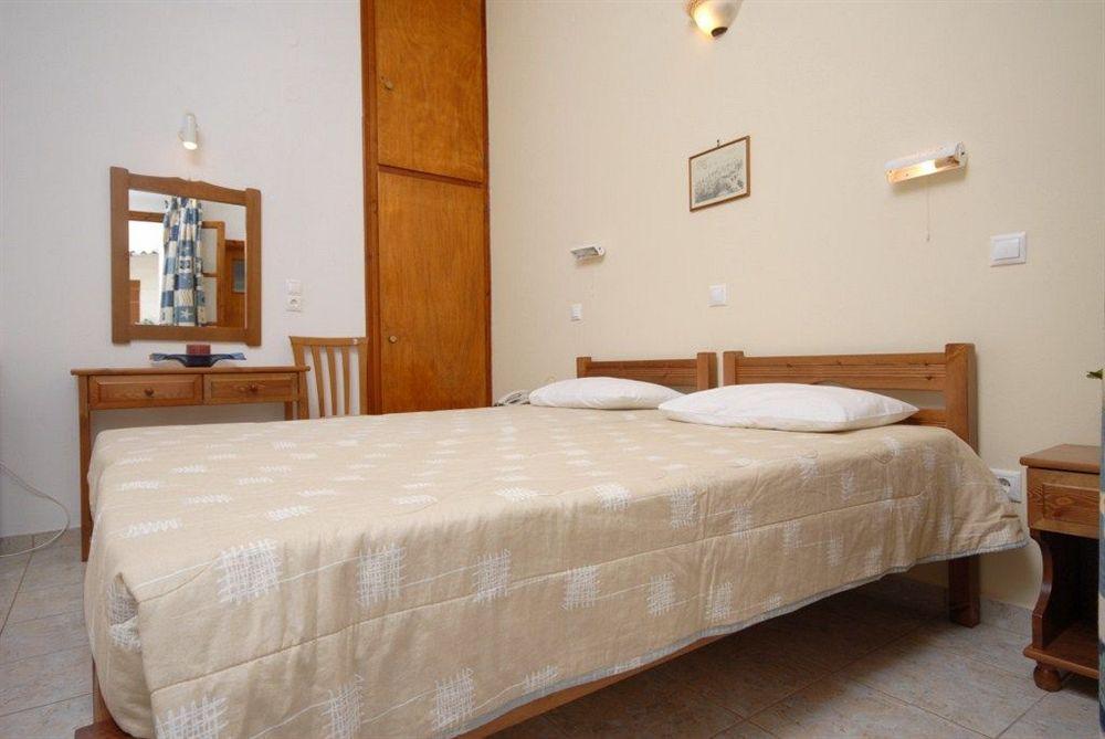 Hotel Zeus Naxos City